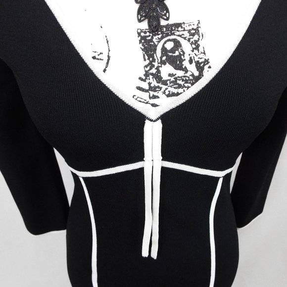 BCBGMaxAzria Black and White V-Neck Ribbed Knit Sweater Dress Size Small - Picture 3 of 10